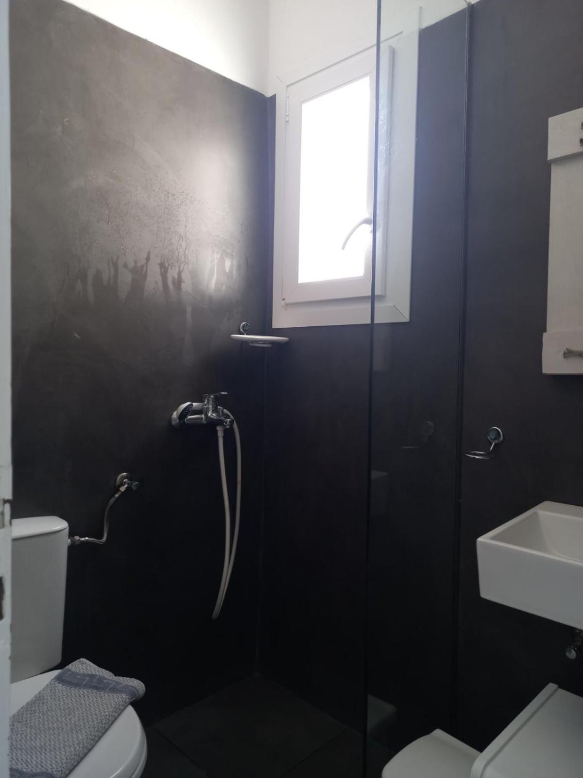Three Harites Aparthotel Perissa  Rum bild